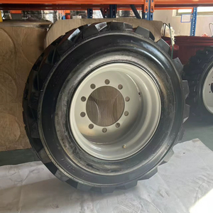 Neumático industrial de repuesto 385/65D22.5 16PR relleno de espuma, a prueba de pinchazos, de PU para elevadores y plataformas de trabajo aéreas - Product Image 1
