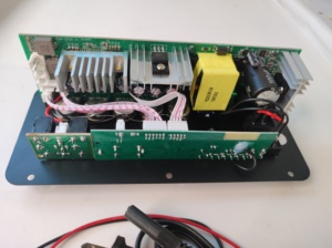 แผงวงจรขยายเสียงรถยนต์ QIHANG Rms 100W รุ่น D100 BT โมดูลขยายเสียงซับวูฟเฟอร์สำหรับใช้งานกลางแจ้ง  โมดูลเครื่องขยายเสียงสำหรับใช้ในบ้าน - Product Image 3