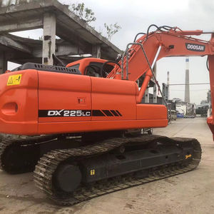 รถขุดไฮดรอลิกมือสองขนาดใหญ่ Doosan DX225 น้ำหนัก 22 ตัน พร้อมเครื่องยนต์ เกียร์ และปั๊มเดิมๆ รุ่นปี 2022 ความจุบุ้งกี๋ 1.2 เมตร ราคาถูก - Product Image 1