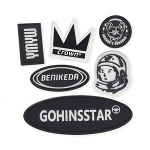 Étiquettes de vêtements personnalisées, gaufrées 3D, en PVC écologique, avec logo plié, pour chaussures, sacs, vêtements - Product Image 3