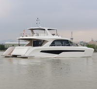 Yacht catamaran en fibre de verre super luxueux de 70 pieds, moteurs intégrés pour bateaux soudés durables, pour le transport touristique et sportif en mer et en rivière