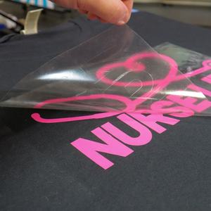 Plastisol zeefdruk, hittetransfer, digitale print, strijkfolie, kledinglabels, aangepaste hittetransferontwerpen voor T-shirts - Product Image 1
