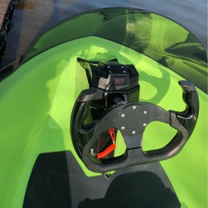 Moto acuática Rushwave de fibra de vidrio con 2 asientos, eléctrica, para recreación. - Product Image 3