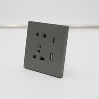 Enchufe de Corriente Universal de 10A con Clasificación IP22, Material de PC, Puertos USB-A y USB-C, Contactos de Cobre Puro Ignífugos, 5V