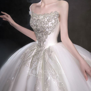 Robe de mariée élégante LSHT096 en satin brillant avec traîne chapelle, dentelle florale et appliques en cristal, écologique, coupe princesse pour femme - Product Image 4