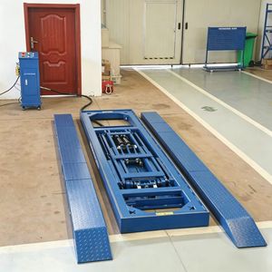 Machine de redressage de châssis automobile UL-500 certifiée CE, avec tour de traction pour carrosserie en tôle de manganèse et mesure 2D - Product Image 1