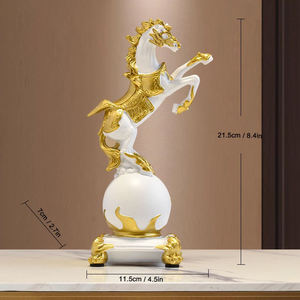 Statuetta di Cavallo in Resina Dipinta a Mano, Stile Lusso Leggero, Bestseller per Arredamento Casa e Ufficio - Product Image 5