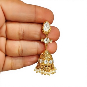 Atractivos Pendientes Colgantes en Forma de Campana de Latón Chapado en Oro con Moissanita y Perla de Imitación, Modernos para Fiestas y Bodas para Mujer - Product Image 2