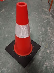 45cm White Reflective <b>Red</b> <b>Material</b> Flexible PVC Road Safety PVC for Roadway Safety - Product Image 4