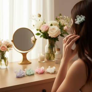 Pinzas de Pelo Dobles con Diseño de Flor de Frangipani, Color Plateado, 2 por Color, Caja de 600 Unidades - Product Image 2