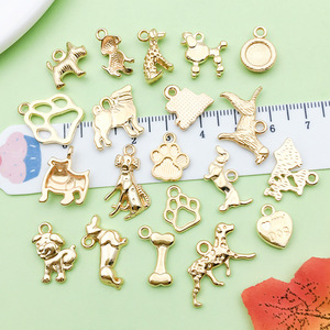 จี้รูปสุนัขโลหะผสมทอง รูปทรงสัตว์ อุปกรณ์ตกแต่งเครื่องประดับ DIY สำหรับสร้อยข้อมือ สร้อยคอ ใช้ได้ทุกเพศทุกวัย สวมใส่ได้ทุกวัน - Product Image 3