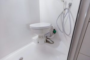 Nouvelle <span class=keywords><strong>caravane</strong></span> tout-terrain légère 13 pieds avec toit relevable, modèle 2026 Australie, en fibre <span class=keywords><strong>de</strong></span> verre, avec extension <span class=keywords><strong>de</strong></span> rangement, remorque moderne - Product Image 3