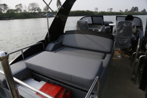 Bateau de pêche à ponton en aluminium de luxe Kinocean <span class=keywords><strong>2022</strong></span> avec <span class=keywords><strong>moteur</strong></span> <span class=keywords><strong>hors</strong></span>-<span class=keywords><strong>bord</strong></span>, <span class=keywords><strong>meilleur</strong></span> yacht, expériences de pêche de luxe - Product Image 4