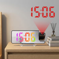 Horloge de projection numérique LED électronique moderne avec alarme, miroir RGB, affichage du calendrier et de la température, pour bureau, table, maison, chambre
