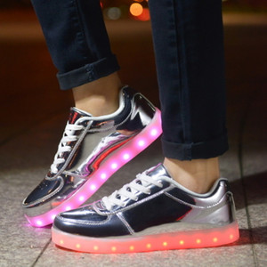 Novedad de Verano, Zapatillas Unisex Personalizadas con Carga USB, Estilo Deportivo, Zapatos con Luces LED - Product Image 5