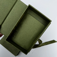 Maßgefertigte Luxus-Geschenkbox mit Grünem Band für Kosmetik und Schmuck mit Ihrem Eigenen Logo