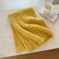 Écharpe en tricot torsadé faite à la main, douce, moelleuse, chaude, épaisse, en tricot chunky, pour femme, couleur unie, idéale pour l'hiver et les journées froides