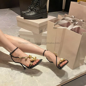 Sandales à talons hauts transparents de luxe pour femmes, best-sellers de l'été, chaussures de soirée sexy - Product Image 1