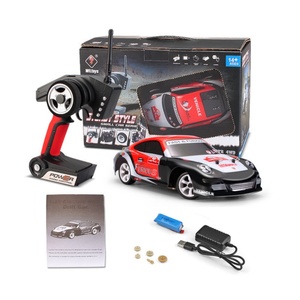 Voiture RC 1/28 2.4G 4WD 4 canaux, véhicule de course électrique télécommandé, drift, 30KM/H, haute vitesse, contrôlée par application, chargeur par câble USB - Product Image 2