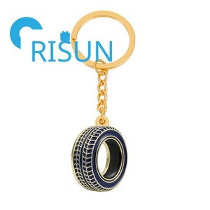 Llavero de metal personalizado al por mayor con diseño de mini neumático esmaltado, llavero 3D de rueda de coche, turbocompresor, colgante para llaves de auto - Product Image 5