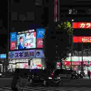 شاشة عرض لوحة ليد مبرمجة بمحتوى فريد من نوعه للتركيبات الفنية صالات العرض ومراكز التسوق والتعليم - Product Image 6