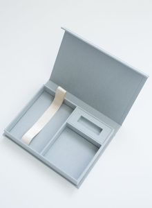 Bán Buôn Cao Cấp 1-Mảnh Có Thể Gập Lại Kinh Doanh Nhỏ Trang Sức Hiển Thị UV Quà Tặng Bao Bì Dập Nổi Khác Nhau Cao Cấp Hộp Giấy - Product Image 3