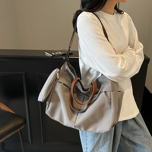 กระเป๋าสะพายข้างไนลอนเรียบง่ายและมีสไตล์ของผู้หญิง กระเป๋าสะพายไหล่อินเทรนด์ความจุขนาดใหญ่ - Product Image 5