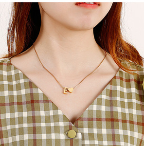 R.GEM. Véritable collier de lettres en forme de cœur plaqué or 18 carats Chaîne de corde en acier inoxydable pour les occasions d'anniversaire - Product Image 2