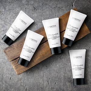 Fournisseur en gros de mini-<span class=keywords><strong>shampoing</strong></span> et de gel douche <span class=keywords><strong>écologique</strong></span>s, biodégradables et recyclables. Articles de toilette pour hôtels avec logo et parfum personnalisés disponibles. - Product Image 1