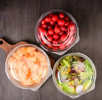 Boîte en plastique PET transparente, idéale pour les fruits, les biscuits et les mini-gâteaux, avec un couvercle à rabat, parfaite pour l'emballage à emporter.