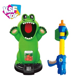 2020 hot selling crocodile shaped design counter safe EVA soft foam ball <span class=keywords><strong>gun</strong></span> for kids shooting playing game - Product Image 1