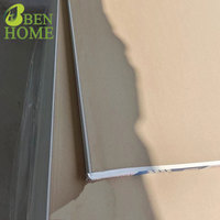 Panneau de plâtre standard pour cloisons intérieures et plafonds, surface lisse, découpe facile, performance ignifuge