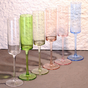 Verres à vin de <span class=keywords><strong>Bordeaux</strong></span> de style italien soufflé à la main en cristal de première qualité sans plomb minimaliste personnalisé grand vin rouge emballage cadeau de qualité supérieure - Product Image 2