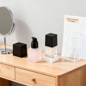 Vente en gros de flacons de fond de teint vides en verre carré rose de luxe de 15 ml et 30 ml avec logo personnalisé - Product Image 3