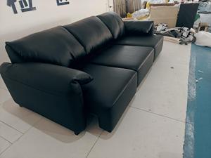 Mufang – Canapé en cuir haut de gamme au design contemporain pour salon de villa, rembourrage en éponge de haute qualité, style cinéma - Product Image 3