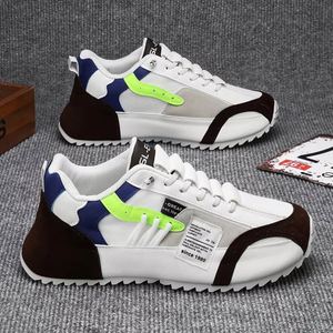 Chaussures décontractées pour hommes grande taille, style sport, tendance, respirantes en maille, pour le skateboard, vente en gros - Product Image 2