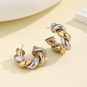 Pendientes de Aleación de Zinc Chapados en Oro de 18K, Estilo Europeo Americano, Modernos, Unisex, Geométricos, Adornados con Diamantes - Product Image 4