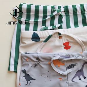 Traje de Baño Infantil Personalizado Ecológico con Pantalones Cortos de Baño a Rayas con Diseño Impreso de Doble Cara - Product Image 5