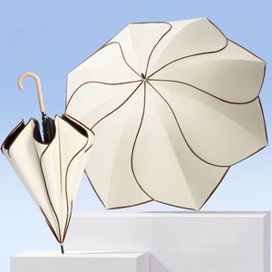 Parapluie droit haut de gamme OEM personnalisé avec logo, UPF50, 8 baleines, coupe-vent, manche en bois, bordure en forme de pétale de fleur, pour femmes et jeunes filles en déplacement - Product Image 1