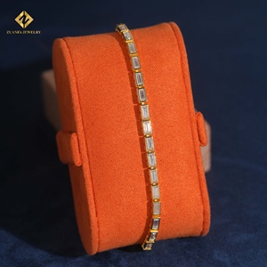 Bracelet tennis unisexe de luxe ZUANFA JEWELRY en moissanite taille émeraude, plaqué or 18 carats, serti clos, design géométrique - Product Image 5