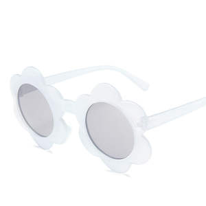 2025 fleurs à la mode nouveaux enfants colorés lunettes de gelée transparentes, mignon <span class=keywords><strong>soleil</strong></span> <span class=keywords><strong>fleur</strong></span> enfants lunettes de <span class=keywords><strong>soleil</strong></span> - Product Image 5