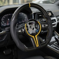 Volant de course en fibre de carbone pour BMW avec bande jaune, cuir perforé, palettes de changement de vitesse et boutons de régulateur de vitesse