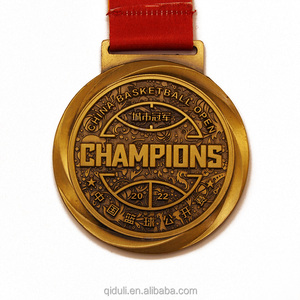 Medaglia personalizzata per eventi sportivi genitori-figli della scuola in stile moderno con lacca personalizzata per la cottura della medaglia di Taekwondo - Product Image 4