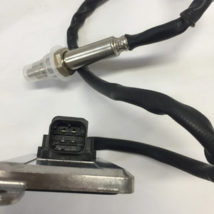 5WK96363 Nitrogen Oxygen <b>Sensor</b> 0-1500 Ppm Nox <b>For</b> Benz Mercedes Van 24V Square Four Pin Replacement Part - Product Image 3