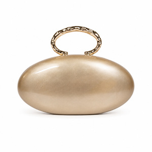 Nouvelle Pochette de Soirée de Luxe avec Poignée Anneau Doré, Sac à Main pour Femme Fait Main Motif Coquillage en Paille, Sac de Fête Élégant de Haute Qualité - Product Image 4