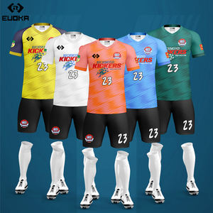 2024-2025 定制复古足球球衣成人套装透气网布100%涤纶足球自动裁剪OEM足球 - Product Image 1