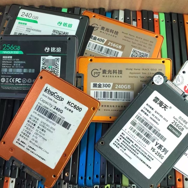 2.5-inch SATA Internal SSD 256GB/240GB for Server Use Used Product 90g