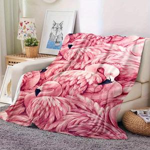 Couverture en flanelle motif cochon de dessin animé mignon, plaid léger et respirant pour la sieste à la maison ou au bureau, impression personnalisée, vente en gros - Product Image 2