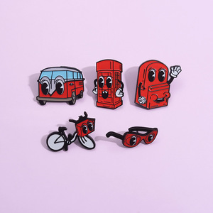 Divertido ojos grandes estilo dibujos animados rojo teléfono cabina autobús bicicleta escuela bolso suave esmalte solapa Pin - Product Image 1