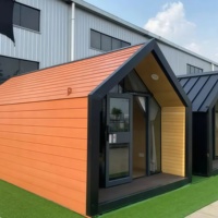 Maisons préfabriquées portables prêtes à l'emploi, maison intelligente préfabriquée, villa à 2 chambres, chalet en bois triangulaire pour hôtel, Airbnb, complexe hôtelier, camping